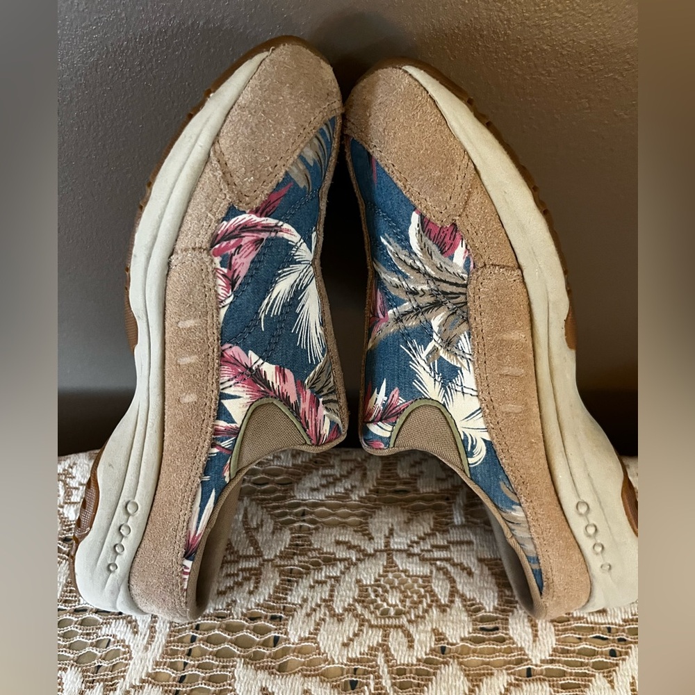 Easy Spirit Womens Slip-On Sneakers EST TravelTime 240 Tropical Hawaiian Print - Picture 3 of 15